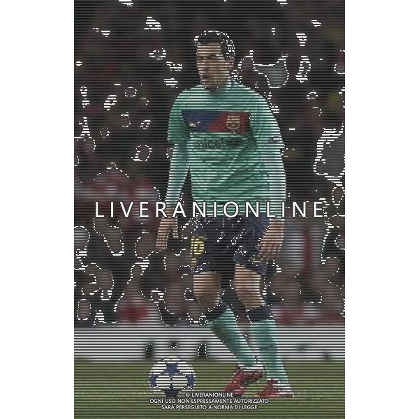 Barcelona\'s Sergio Busquets in action during todays match 16.02.2011 - LONDON - UEFA CHAMPIONS LEAGUE MATCH - LEG 1 - ARSENAL V BARCELONA - EMIRATES STADIUM - ARSENAL - LONDON FOTO MICHAL ZEMANEK/NEWSPIX.PL --- Newspix.pl /AG ALDO LIVERANI SAS CALCIO SPORT CHAMPION LEAGUE ARSENAL BARCELONA - ITALY ONLY - *** Local Caption *** .