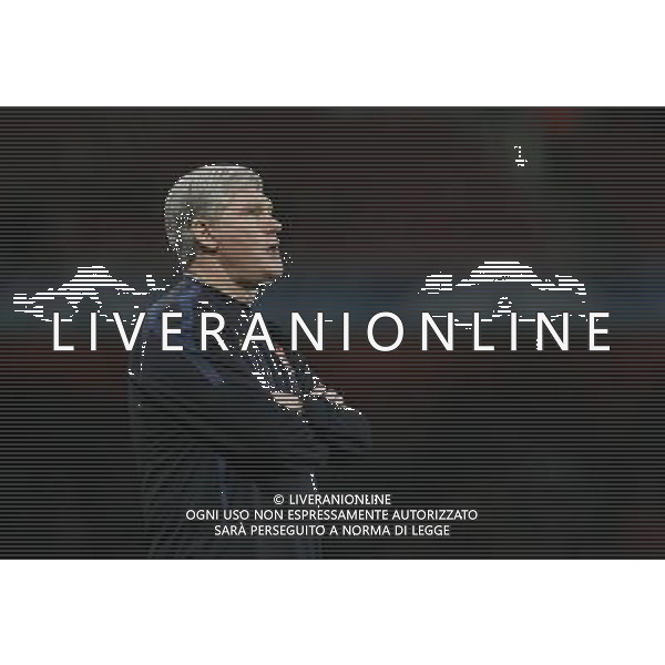 Arsenal\'s assistant manger Pat Rice looks on 16.02.2011 - LONDON - UEFA CHAMPIONS LEAGUE MATCH - LEG 1 - ARSENAL V BARCELONA - EMIRATES STADIUM - ARSENAL - LONDON FOTO MICHAL ZEMANEK/NEWSPIX.PL --- Newspix.pl /AG ALDO LIVERANI SAS CALCIO SPORT CHAMPION LEAGUE ARSENAL BARCELONA - ITALY ONLY - *** Local Caption *** .
