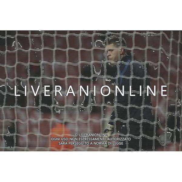 Arsenal\'s Wojciech Szczesny 16.02.2011 - LONDON - UEFA CHAMPIONS LEAGUE MATCH - LEG 1 - ARSENAL V BARCELONA - EMIRATES STADIUM - ARSENAL - LONDON FOTO MICHAL ZEMANEK/NEWSPIX.PL /AG ALDO LIVERANI SAS CALCIO SPORT CHAMPION LEAGUE ARSENAL BARCELONA - ITALY ONLY - *** Local Caption *** .