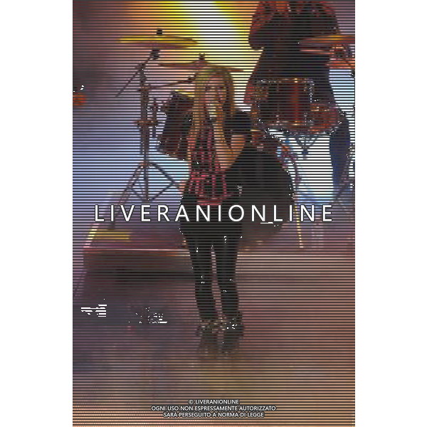 61mo FESTIVAL DELLA CANZONE ITALIANA DI SANREMO 19/02/2011 - QUINTA ED ULTIMA SERATA NELLA FOTO AVRIL LAVIGNE ©GAZZANIGA/AGENZIA ALDO LIVERANI SAS