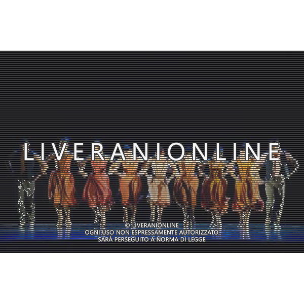 COMPAGNIA MVULA SUNGANI IN NON SOLO BOLERO CONCERTO GRAN TEATRO PADOVA NELLA FOTO: COMPAGNIA MVULA SUNGANI IN NON SOLO BOLERO @ CRISTINA CHECCHETTO - AG. ALDO LIVERANI