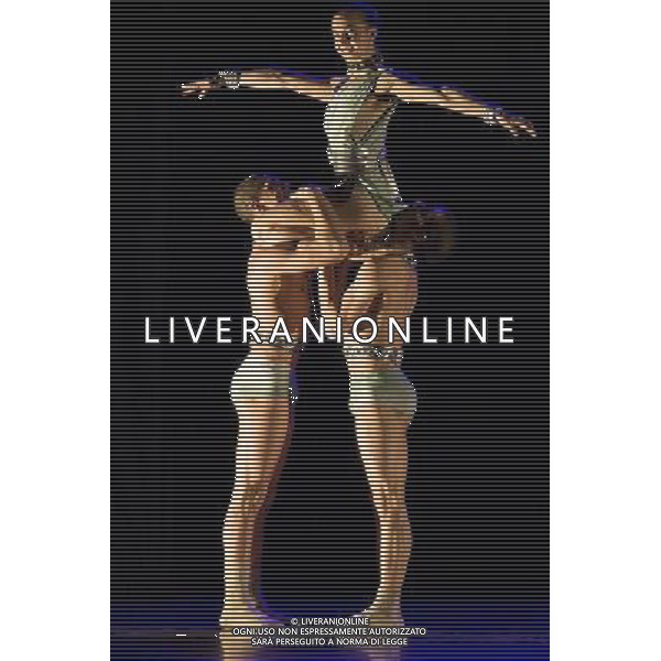 COMPAGNIA MVULA SUNGANI IN NON SOLO BOLERO CONCERTO GRAN TEATRO PADOVA NELLA FOTO: COMPAGNIA MVULA SUNGANI IN NON SOLO BOLERO @ CRISTINA CHECCHETTO - AG. ALDO LIVERANI