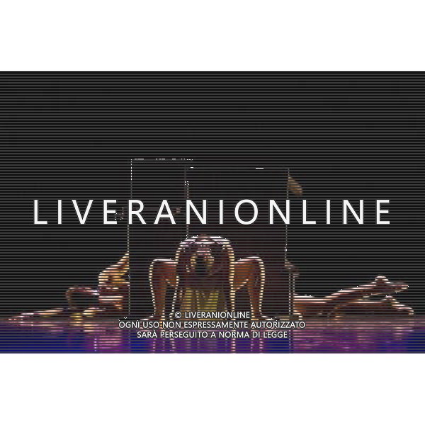 COMPAGNIA MVULA SUNGANI IN NON SOLO BOLERO CONCERTO GRAN TEATRO PADOVA NELLA FOTO: COMPAGNIA MVULA SUNGANI IN NON SOLO BOLERO @ CRISTINA CHECCHETTO - AG. ALDO LIVERANI