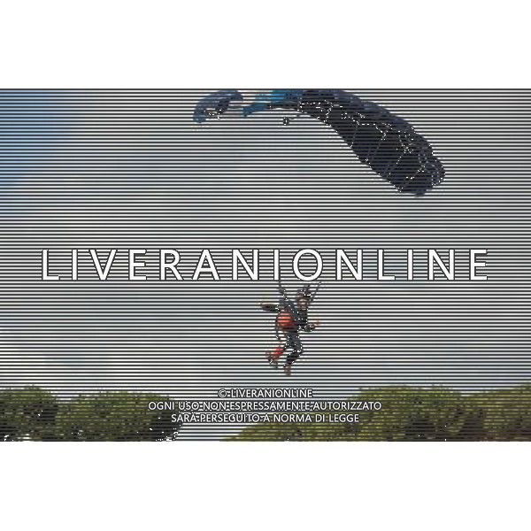 63¡ Edizione Viareggio Cup World Football Tournament - Coppa Carnevale Viareggio- 21.02.2011 Juventus-Bruges Nella Foto:Paracadutisti /Ph.Vitez-Ag. Aldo Liverani