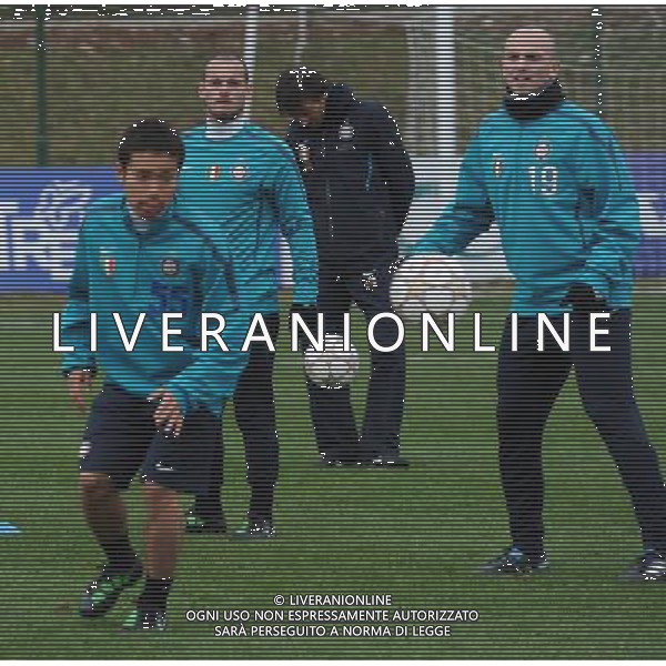 APPIANO GENTILE (CO) 22/2/2011 ALLENAMENTO INTER PER LA PARTITA DI CHAMPIONS LEAGUE CONTRO IL BAYERN MONACO NELLA FOTO YUTO NAGATOMO CAMBIASSO ESTEBAN WESLEY SNEIJDER FOTO ROMANO/AG ALDO LIVERANI