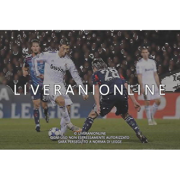 (110223) -- LYON, Feb. 23, 2011 () -- Real Madrid\'s Cristiano Ronaldo(2nd L) controls the ball during the UEFA Champions League football match against Olympique de Lyon at the Gerland stadium in Lyon, central eastern France, Feb. 22, 2011. The match tied with a 1-1 draw. (/Laurent Zablon) (xm) ©photoshot/Agenzia Aldo Liverani Sas - ITALY ONLY - Olimpique Lione - Real Madrid Champions League 22/02/2011