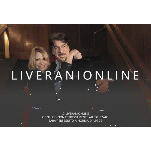 MILANO 23/2/2011 TEATRO NUOVO P.zza S. BABILA PRESENTAZIONE DELLO SPETTACOLO TEATRALE: -DADDY BLUES. UN PAPA\' PER TUTTI- DI BRUNO CHAPELLE E MARTYNE VISCIANO ADATTAMENTO E REGIA DI VINCENZO SALEMME NELLA FOTO PAOLA QUATTRINI E MARCO COLUMBRO FOTO ROMANO/AG ALDO LIVERANI