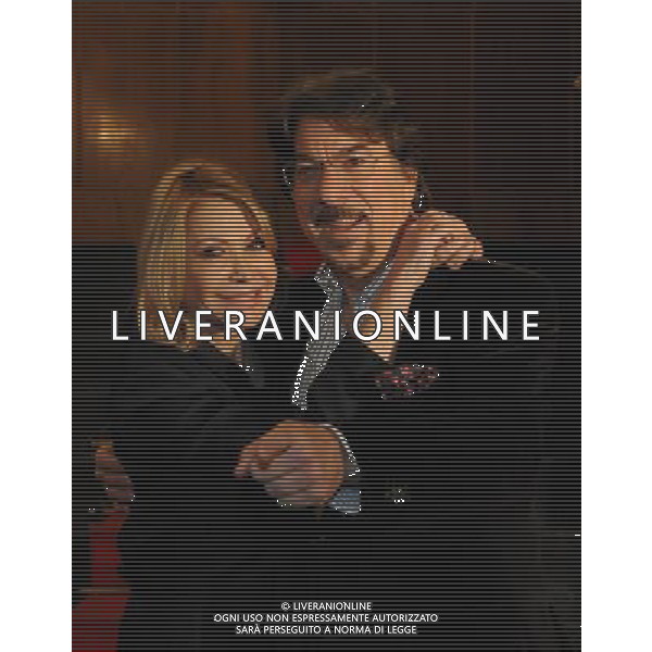 MILANO 23/2/2011 TEATRO NUOVO P.zza S. BABILA PRESENTAZIONE DELLO SPETTACOLO TEATRALE: -DADDY BLUES. UN PAPA\' PER TUTTI- DI BRUNO CHAPELLE E MARTYNE VISCIANO ADATTAMENTO E REGIA DI VINCENZO SALEMME NELLA FOTO PAOLA QUATTRINI E MARCO COLUMBRO FOTO ROMANO/AG ALDO LIVERANI