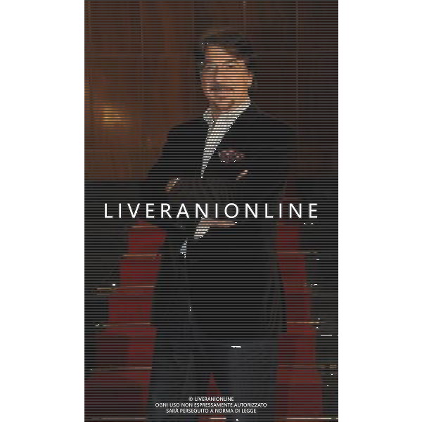 MILANO 23/2/2011 TEATRO NUOVO P.zza S. BABILA PRESENTAZIONE DELLO SPETTACOLO TEATRALE: -DADDY BLUES. UN PAPA\' PER TUTTI- DI BRUNO CHAPELLE E MARTYNE VISCIANO ADATTAMENTO E REGIA DI VINCENZO SALEMME NELLA FOTO MARCO COLUMBRO FOTO ROMANO/AG ALDO LIVERANI