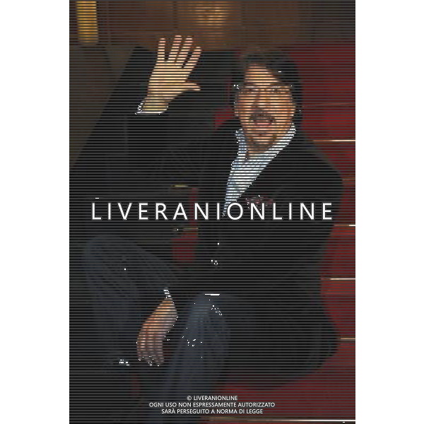 MILANO 23/2/2011 TEATRO NUOVO P.zza S. BABILA PRESENTAZIONE DELLO SPETTACOLO TEATRALE: -DADDY BLUES. UN PAPA\' PER TUTTI- DI BRUNO CHAPELLE E MARTYNE VISCIANO ADATTAMENTO E REGIA DI VINCENZO SALEMME NELLA FOTO MARCO COLUMBRO FOTO ROMANO/AG ALDO LIVERANI