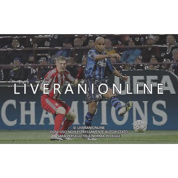INTER - BAYERN MONACO CHAMPIONS LEAGUE 23/02/2011 NELLA FOTO maicon e schweinsteiger ©LUZZANI/AGENZIA ALDO LIVERANI SAS