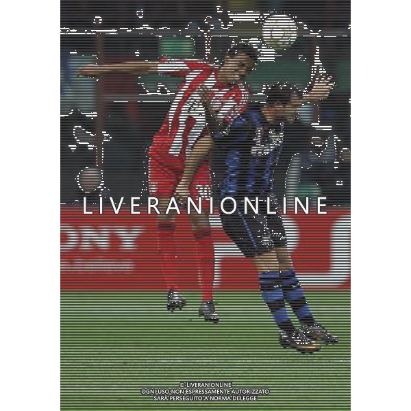 INTER - BAYERN MONACO CHAMPIONS LEAGUE 23/02/2011 NELLA FOTO luiz gustavo e dejan stankovic ©LUZZANI/AGENZIA ALDO LIVERANI SAS