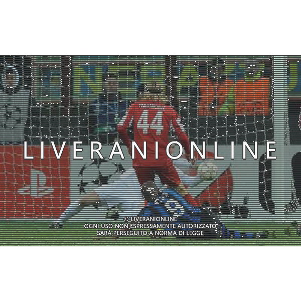 UEFA Champions League 2010/2011 Round of 16 Milano - 23.02.2011 Inter-Bayern Monaco Nella Foto:parata di kraft su eto\'o /Ph.Vitez-Ag. Aldo Liverani