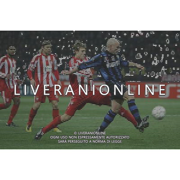 INTER - BAYERN MONACO CHAMPIONS LEAGUE 23/02/2011 NELLA FOTO occasione cambiasso ©LUZZANI/AGENZIA ALDO LIVERANI SASI SAS