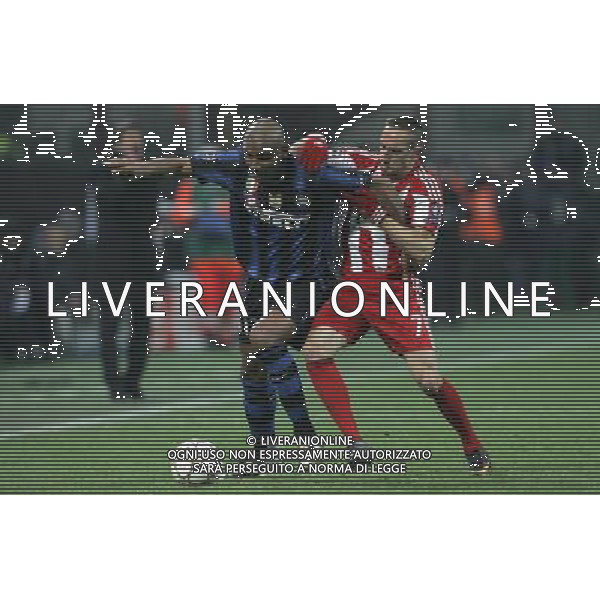 Milano 23-02-2011 Champions League 2010/11 inter-bayern monaco 0:1 nella foto maicon e franck ribery ph marco luzzani/ag aldo liverani s.a.s.