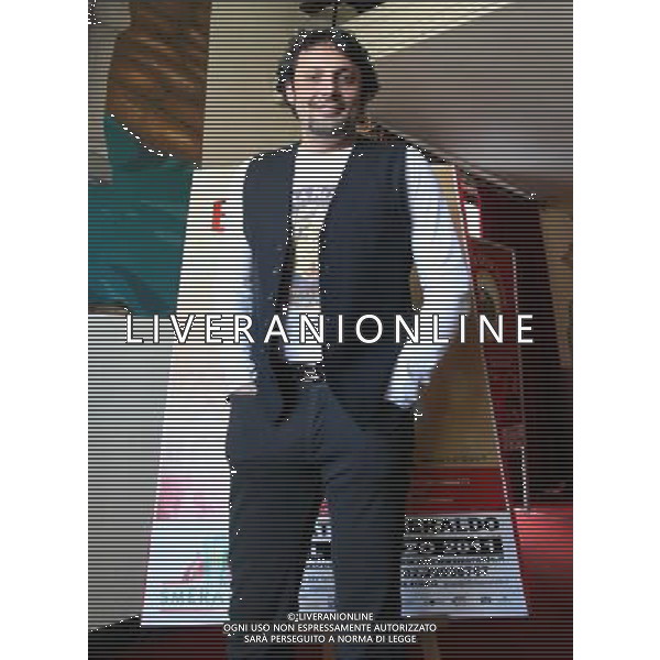 MILANO 24/02/2011 TEATRO SMERALDO PRESENTAZIONE DELLO SPETTACOLO TEATRALE DI ENRICO BRIGNANO \'SONO ROMANO MA NON E\' COLPA MIA\' PH.FIOCHI/AG ALDO LIVERANI SAS 