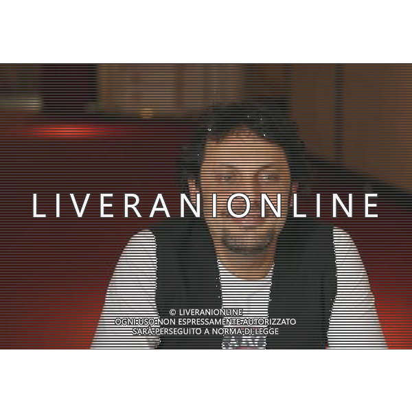 MILANO 24/02/2011 TEATRO SMERALDO PRESENTAZIONE DELLO SPETTACOLO TEATRALE DI ENRICO BRIGNANO \'SONO ROMANO MA NON E\' COLPA MIA\' PH.FIOCHI/AG ALDO LIVERANI SAS 