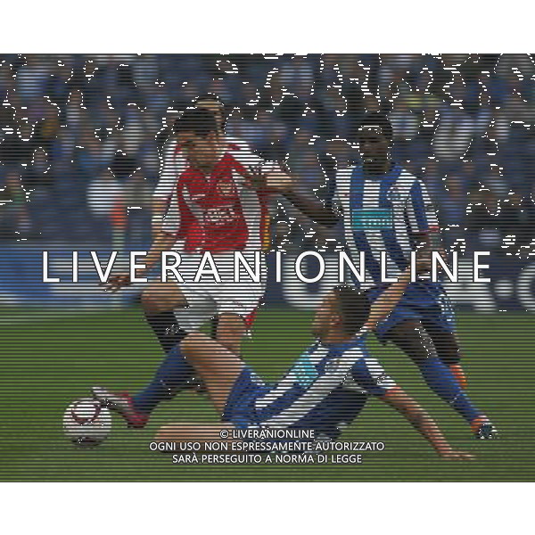 20110223: PORTO, PORTUGAL - FC Porto vs Sevilla FC: Europa League 2010/2011, 1/16 finals, 2nd leg. In picture:Otamendi and Varela PHOTO: Manuel Azevedo/CITYFILES 