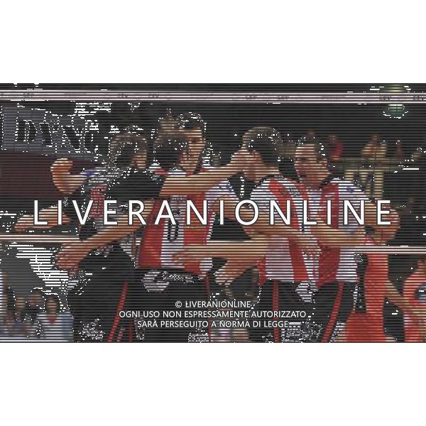23.02.2011 - Hala Podpromie , Rzeszow . mecz o final Pucharu CEV . Asseco Resovia Rzeszow (czerwono-biale) - Sisley Treviso (czerwono-czarne) n/z. aleh akhrem , michal baranowicz , grzegorz kosok , krzysztof ignaczak , matej cernic asseco resovia rzeszow radosc . Fot. Piotr Charchula / EDYTOR.net/NEWSPIX.PL --- Newspix.pl /AG ALDO LIVERANI PALLAVOLO VOLLEY ASSECO RESOVIA - SISLEY TREVISO - ITALY ONLY - *** Local Caption *** .