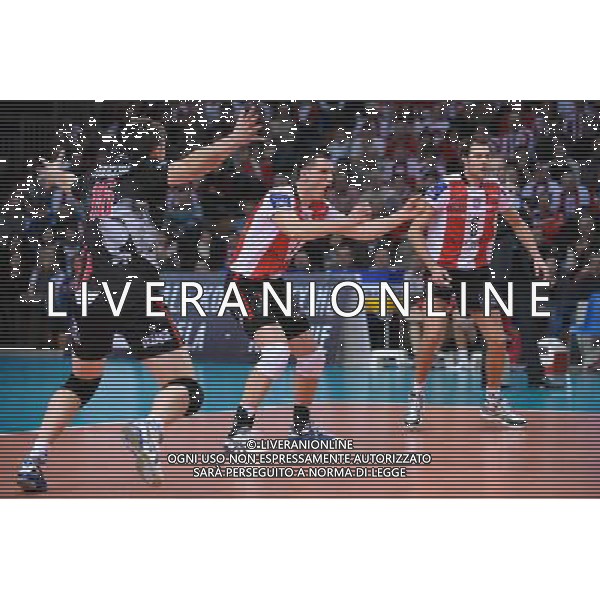 23.02.2011 RZESZOW, HALA PODPROMIE, UL. LENARTOWICZA (RZESZOW, POLAND), SIATKOWKA MEZCZYZN (MEN\'S VOLLEYBALL), POLFINAL (1/2) PUCHARU CEV (SEMI FINAL CEV CUP), MECZ ASSECO RESOVIA RZESZOW - SISLEY TREVISO (GAME ASSECO RESOVIA RZESZOW - SISLEY TREVISO) NZ KRZYSZTOF IGNACZAK (L), ALEH AKHREM (C), MATEJ CERNIC (P) FOTO MICHAL STANCZYK / CYFRASPORT/NEWSPIX.PL --- Newspix.pl /AG ALDO LIVERANI PALLAVOLO VOLLEY ASSECO RESOVIA - SISLEY TREVISO - ITALY ONLY - *** Local Caption *** .