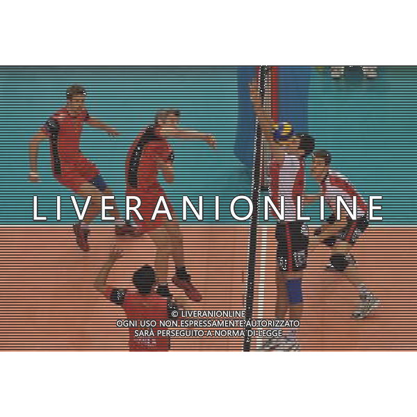 23.02.2011. Rzeszow. Puchar CEV asseco Resovia Rzeszow - Sisley Treviso N/Z Atak 12 Bontje Rob Johannes Cornelius Fot. Bartosz Frydrych/ ABF --- Newspix.pl /AG ALDO LIVERANI PALLAVOLO VOLLEY ASSECO RESOVIA - SISLEY TREVISO - ITALY ONLY - *** Local Caption *** .