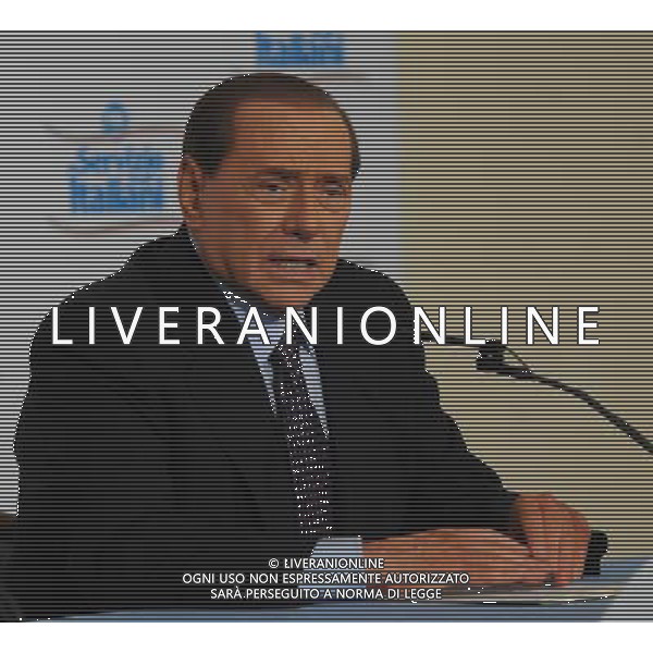 MILANO 28/2/2011 SILVIO BERLUSCONI A PALAZZO REALE CON MICHELA BRAMBILLA PER LA PRESENTAZIONE DEL PROGETTO: -IL PDL AL SERVIZIO DEGLI ITALIANI- NELLA FOTO SILVIO BERLUSCONI FOTO ROMANO/AG ALDO LIVERANI 