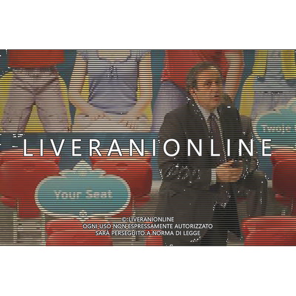 WARSZAWA 01.03.2011 INAUGURACJA SPRZEDAZY BILETOW NA EURO 2012 N Z MICHEL PLATINI MICHAL PIESCIUK/ NEWSPIX.PL WARSAW 01.03.2011 BEGINNING OF EURO 2012 TICKET SALES MICHEL PLATINI MICHAL PIESCIUK/ NEWSPIX.PL --- Newspix.pl TICKETS SALES ( FOOTBALL SPORT POLAND UEFA EURO 2012 ) /AG ALDO LIVERANI SAS UEFA EURO 2012 vendita biglietti (Sport Calcio UEFA EURO UCRAINA-POLONIA 2012) - ITALY ONLY - *** Local Caption *** .