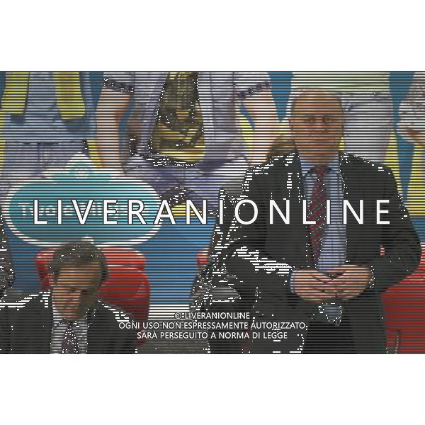 WARSZAWA 01.03.2011 INAUGURACJA SPRZEDAZY BILETOW NA EURO 2012 N Z GRZEGORZ LATO MICHAL PIESCIUK/ NEWSPIX.PL WARSAW 01.03.2011 BEGINNING OF EURO 2012 TICKET SALES GRZEGORZ LATO MICHAL PIESCIUK/ NEWSPIX.PL 2012 POLAND - UKRAIN UEFA EURO 2012 TICKETS SALES ( FOOTBALL SPORT POLAND UEFA EURO 2012 ) --- Newspix.pl /AG ALDO LIVERANI SAS UEFA EURO 2012 vendita biglietti (Sport Calcio UEFA EURO UCRAINA-POLONIA 2012) - ITALY ONLY - *** Local Caption *** .