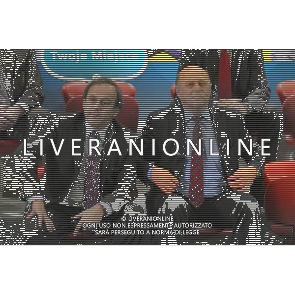 WARSZAWA 01.03.2011 INAUGURACJA SPRZEDAZY BILETOW NA EURO 2012 N Z MICHEL PLATINI GRZEGORZ LATO MICHAL PIESCIUK/ NEWSPIX.PL WARSAW 01.03.2011 BEGINNING OF EURO 2012 TICKET SALES MICHEL PLATINI GRZEGORZ LATO MICHAL PIESCIUK/ NEWSPIX.PL 2012 POLAND - UKRAIN UEFA EURO 2012 TICKETS SALES ( FOOTBALL SPORT POLAND UEFA EURO 2012 ) --- Newspix.pl /AG ALDO LIVERANI SAS UEFA EURO 2012 vendita biglietti (Sport Calcio UEFA EURO UCRAINA-POLONIA 2012) - ITALY ONLY - *** Local Caption *** .