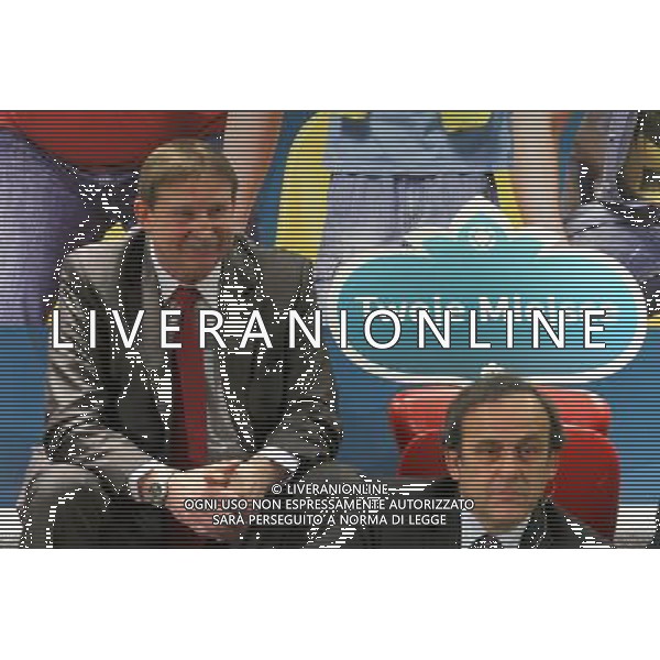 WARSZAWA 01.03.2011 INAUGURACJA SPRZEDAZY BILETOW NA EURO 2012 N Z MICHAL PIESCIUK/ NEWSPIX.PL WARSAW 01.03.2011 BEGINNING OF EURO 2012 TICKET SALES MICHAL PIESCIUK/ NEWSPIX.PL 2012 POLAND - UKRAIN UEFA EURO 2012 TICKETS SALES ( FOOTBALL SPORT POLAND UEFA EURO 2012 ) --- Newspix.pl /AG ALDO LIVERANI SAS UEFA EURO 2012 vendita biglietti (Sport Calcio UEFA EURO UCRAINA-POLONIA 2012) - ITALY ONLY - *** Local Caption *** .