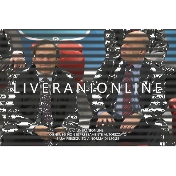 WARSZAWA 01.03.2011 INAUGURACJA SPRZEDAZY BILETOW NA EURO 2012 N Z MICHEL PLATINI GRZEGORZ LATO MICHAL PIESCIUK/ NEWSPIX.PL WARSAW 01.03.2011 BEGINNING OF EURO 2012 TICKET SALES MICHEL PLATINI GRZEGORZ LATO MICHAL PIESCIUK/ NEWSPIX.PL 2012 POLAND - UKRAIN UEFA EURO 2012 TICKETS SALES ( FOOTBALL SPORT POLAND UEFA EURO 2012 ) --- Newspix.pl /AG ALDO LIVERANI SAS UEFA EURO 2012 vendita biglietti (Sport Calcio UEFA EURO UCRAINA-POLONIA 2012) - ITALY ONLY - *** Local Caption *** .