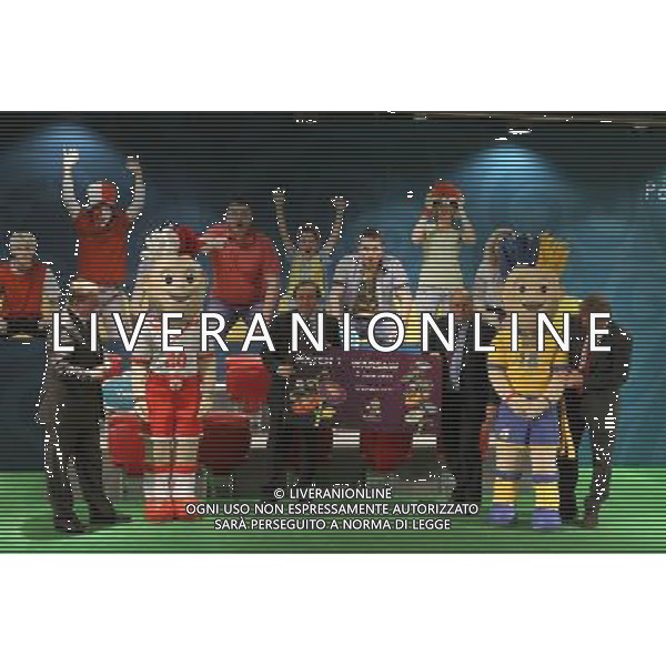 WARSZAWA 01.03.2011 INAUGURACJA SPRZEDAZY BILETOW NA EURO 2012 N Z MICHEL PLATINI GRZEGORZ LATO ZBIGNIEW BONIEK MICHAL PIESCIUK/ NEWSPIX.PL WARSAW 01.03.2011 BEGINNING OF EURO 2012 TICKET SALES MICHEL PLATINI GRZEGORZ LATO ZBIGNIEW BONIEK MICHAL PIESCIUK/ NEWSPIX.PL 2012 POLAND - UKRAIN UEFA EURO 2012 TICKETS SALES ( FOOTBALL SPORT POLAND UEFA EURO 2012 ) --- Newspix.pl /AG ALDO LIVERANI SAS UEFA EURO 2012 vendita biglietti (Sport Calcio UEFA EURO UCRAINA-POLONIA 2012) - ITALY ONLY - *** Local Caption *** .
