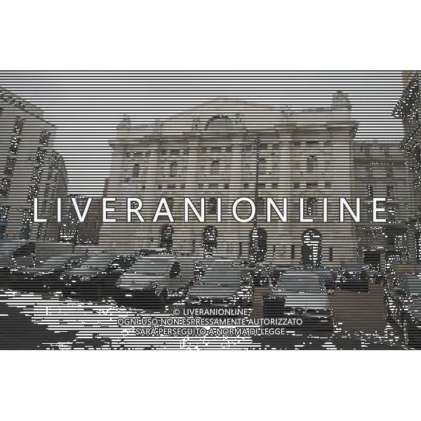MILANO PIAZZA AFFARI PALAZZO MEZZANOTTI ©fiochi/AG ALDO LIVERANI SAS
