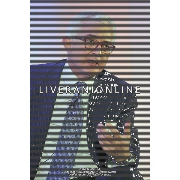 John Makinson, Chairman and CEO, Penguin Group speaking at the FT Digital Media and Broadcasting Conference 2011 in London today. ©PHOTOSHOT/Agenzia Aldo Liverani Sas - ITALY ONLY -