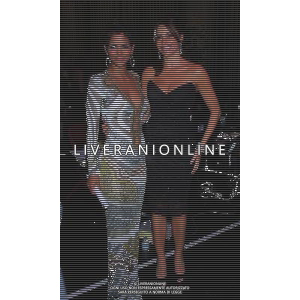 4 March 2011- Los Angeles, California - Halle Berry and Sofia Vergara. The 42nd NAACP Image Awards - Backstage held at The Shrine Auditorium. Photo: T. Conrad/AdMedia AG. ALDO LIVERANI SAS ITALY ONLY *** Local Caption *** .