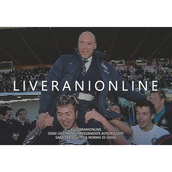 63Á Edizione Viareggio Cup World Football Tournament - Coppa Carnevale - Finale Livorno- 07.03.2011 Fiorentina-Inter Nella Foto:fulvio pea sulle spalle di alibec /Ph.Vitez-Ag. Aldo Liverani