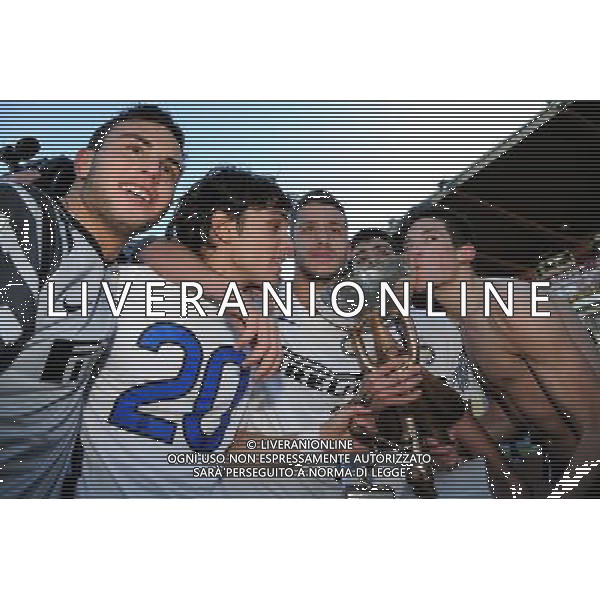 63Á Edizione Viareggio Cup World Football Tournament - Coppa Carnevale - Finale Livorno- 07.03.2011 Fiorentina-Inter Nella Foto:bardi dell\'agnello natalino benedetti e biraghi con la coppa /Ph.Vitez-Ag. Aldo Liverani