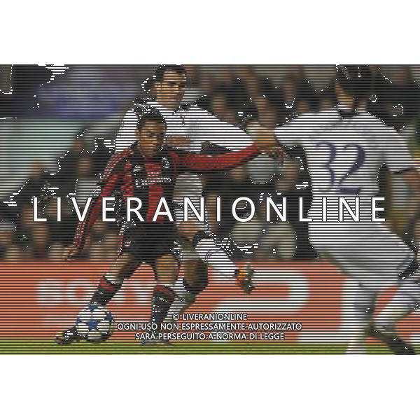 UEFA Champions League 2010/2011 Round of 16 Londra - 09.03.2011 Tottenham-Milan Nella Foto:robinho prova il tiro /Ph.Vitez-Ag. Aldo Liverani