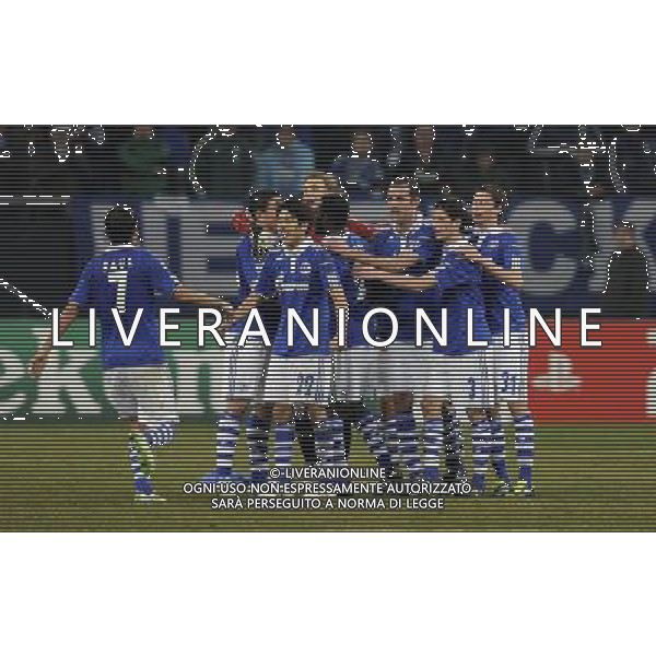 Fussball, 09.03.2011 CL, Champions League, Achtelfinale, Saison 2010/2011 FC Schalke 04 - FC Valencia 3:1 Jubel, Tanz der Schalker Spieler mit RAUL,NEUER und UCHIDA CALCIO Champions League, FC Schalke 04 - FC Valencia ©FIROSPORTPHOTO/AG ALDO LIVERANI SAS - ITALY ONLY - *** Local Caption *** .