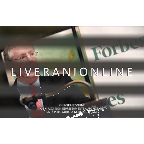 (110310) -- NEW YORK, March 10, 2011 () -- Steve Forbes, chairman and editor-in-chief of the \'Forbes\' magazine, holds a news conference in New York, the United States, March 9, 2011. The \'Forbes\' magazine released the list of \'World\'s Billionaires 2011\' in New York on Wednesday. It was a record-breaking year in 2011, as 214 new billionaires join Forbes 25th annual ranking of the richest people in the world.(/Shen Hong) (xhn) AG. ALDO LIVERANI SAS ITALY ONLY *** Local Caption *** .