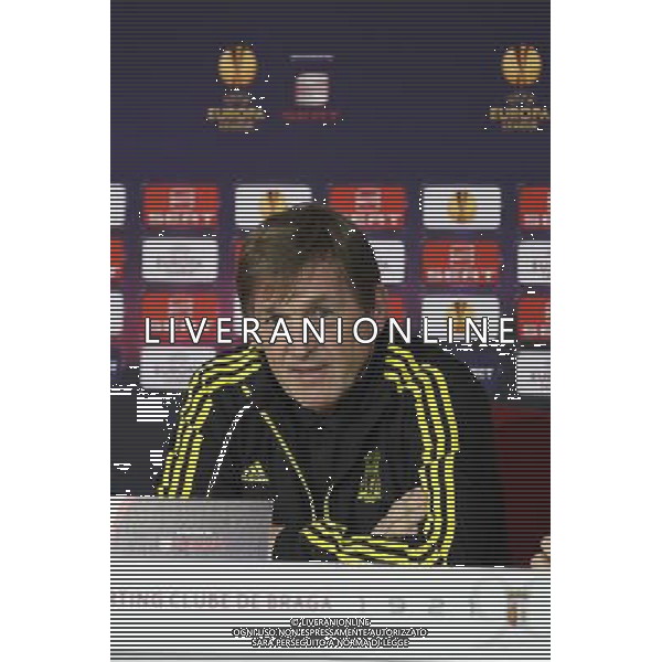 20110309: BRAGA, PORTUGAL - Liverpool FC press conference before Europa League match against SC Braga. In picture: Kenny Dalglish. PHOTO: Pedro Benavente/CITYFILES LIGA EUROPY UEFA SEZON 2010/2011 PILKA NOZNA TRENING LIVERPPOL PRED MECZEM Z BRAGA FOT. CITYFILES/NEWSPIX.PL PORTUGAL,BRAZIL,SPAIN,GERMANY,FRANCE,UK OUT !!! --- Newspix.pl ALLENAMENTO E CONFERENZA STAMPA DEL LIVERPOOL CALCIO A BRAGA ©AG ALDO LIVERANI SAS - ITALY ONLY - *** Local Caption *** .