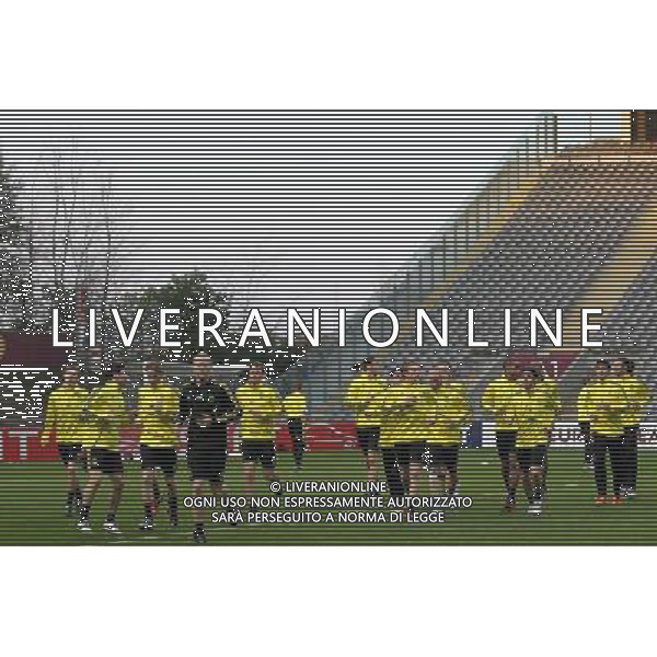 20110309: BRAGA, PORTUGAL - Liverpool FC training session before Europa League match against SC Braga. In picture: Liverpool players. PHOTO: Pedro Benavente/CITYFILES LIGA EUROPY UEFA SEZON 2010/2011 PILKA NOZNA TRENING LIVERPPOL PRED MECZEM Z BRAGA FOT. CITYFILES/NEWSPIX.PL PORTUGAL,BRAZIL,SPAIN,GERMANY,FRANCE,UK OUT !!! --- Newspix.pl ALLENAMENTO E CONFERENZA STAMPA DEL LIVERPOOL CALCIO A BRAGA ©AG ALDO LIVERANI SAS - ITALY ONLY - *** Local Caption *** .