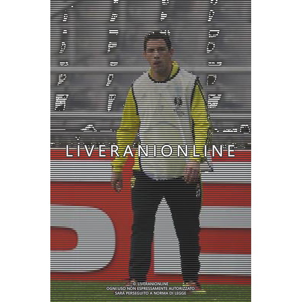 20110309: BRAGA, PORTUGAL - Liverpool FC training session before Europa League match against SC Braga. In picture: Maxi Rodriguez. PHOTO: Pedro Benavente/CITYFILES LIGA EUROPY UEFA SEZON 2010/2011 PILKA NOZNA TRENING LIVERPPOL PRED MECZEM Z BRAGA FOT. CITYFILES/NEWSPIX.PL PORTUGAL,BRAZIL,SPAIN,GERMANY,FRANCE,UK OUT !!! --- Newspix.pl ALLENAMENTO E CONFERENZA STAMPA DEL LIVERPOOL CALCIO A BRAGA ©AG ALDO LIVERANI SAS - ITALY ONLY - *** Local Caption *** .