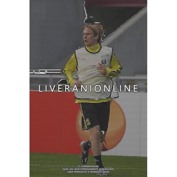 20110309: BRAGA, PORTUGAL - Liverpool FC training session before Europa League match against SC Braga. In picture: Poulsen. PHOTO: Pedro Benavente/CITYFILES LIGA EUROPY UEFA SEZON 2010/2011 PILKA NOZNA TRENING LIVERPPOL PRED MECZEM Z BRAGA FOT. CITYFILES/NEWSPIX.PL PORTUGAL,BRAZIL,SPAIN,GERMANY,FRANCE,UK OUT !!! --- Newspix.pl ALLENAMENTO E CONFERENZA STAMPA DEL LIVERPOOL CALCIO A BRAGA ©AG ALDO LIVERANI SAS - ITALY ONLY - *** Local Caption *** .