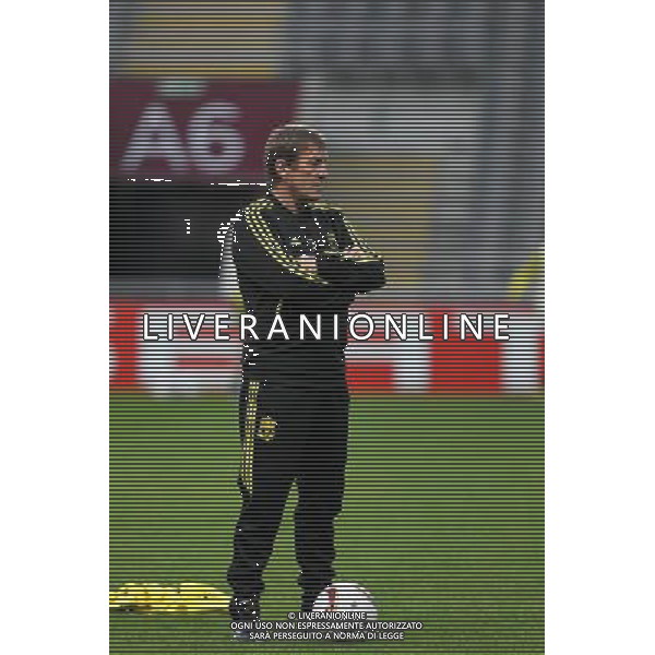 20110309: BRAGA, PORTUGAL - Liverpool FC training session before Europa League match against SC Braga. In picture: Kenny Dalglish. PHOTO: Pedro Benavente/CITYFILES LIGA EUROPY UEFA SEZON 2010/2011 PILKA NOZNA TRENING LIVERPPOL PRED MECZEM Z BRAGA FOT. CITYFILES/NEWSPIX.PL PORTUGAL,BRAZIL,SPAIN,GERMANY,FRANCE,UK OUT !!! --- Newspix.pl ALLENAMENTO E CONFERENZA STAMPA DEL LIVERPOOL CALCIO A BRAGA ©AG ALDO LIVERANI SAS - ITALY ONLY - *** Local Caption *** .
