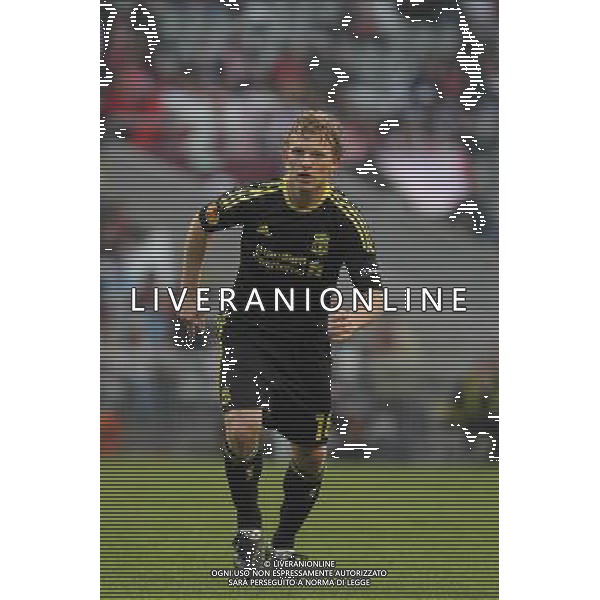 20110310: BRAGA, PORTUGAL - SC Braga vs Liverpool FC: Europa League 2010/2011, round of 8, 1st leg. In picture: Dirk Kuyt. PHOTO: Pedro Benavente/CITYFILES LIGA EUROPY UEFA SEZON 2010/2011 PILKA NOZNA BRAGA - LIVERPOOL FOT. CITYFILES/NEWSPIX.PL PORTUGAL,BRAZIL,SPAIN,GERMANY,FRANCE,UK OUT !!! --- Newspix.pl EUROIPA LEAGUE BRAGA-LIVERPOOL ©AG ALDO LIVERNAI SAS - ITALY ONLY - *** Local Caption *** .