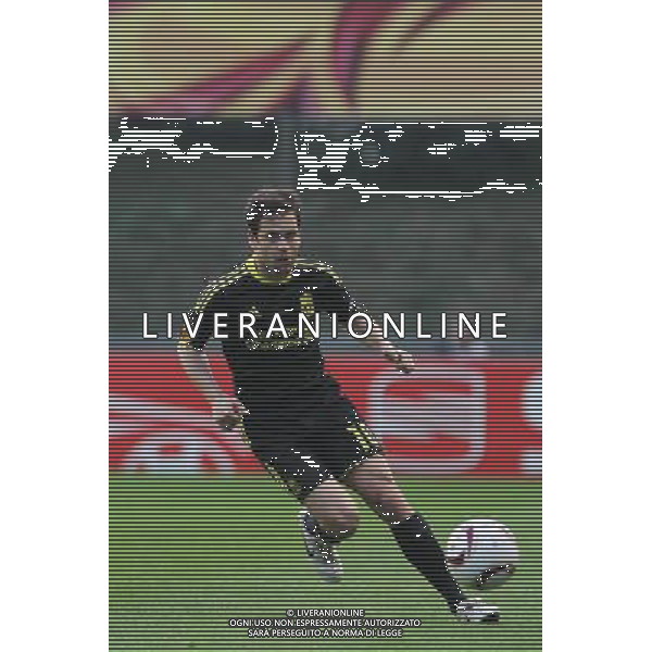 20110310: BRAGA, PORTUGAL - SC Braga vs Liverpool FC: Europa League 2010/2011, round of 8, 1st leg. In picture: Joe Cole. PHOTO: Pedro Benavente/CITYFILES LIGA EUROPY UEFA SEZON 2010/2011 PILKA NOZNA BRAGA - LIVERPOOL FOT. CITYFILES/NEWSPIX.PL PORTUGAL,BRAZIL,SPAIN,GERMANY,FRANCE,UK OUT !!! --- Newspix.pl EUROIPA LEAGUE BRAGA-LIVERPOOL ©AG ALDO LIVERNAI SAS - ITALY ONLY - *** Local Caption *** .