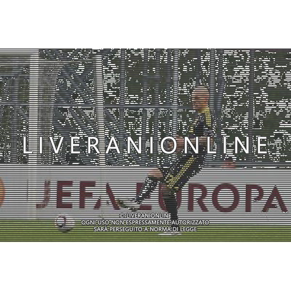20110310: BRAGA, PORTUGAL - SC Braga vs Liverpool FC: Europa League 2010/2011, round of 8, 1st leg. In picture: Martin Skrtel. PHOTO: Pedro Benavente/CITYFILES LIGA EUROPY UEFA SEZON 2010/2011 PILKA NOZNA BRAGA - LIVERPOOL FOT. CITYFILES/NEWSPIX.PL PORTUGAL,BRAZIL,SPAIN,GERMANY,FRANCE,UK OUT !!! --- Newspix.pl EUROIPA LEAGUE BRAGA-LIVERPOOL ©AG ALDO LIVERNAI SAS - ITALY ONLY - *** Local Caption *** .