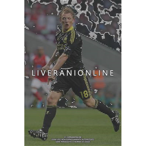 20110310: BRAGA, PORTUGAL - SC Braga vs Liverpool FC: Europa League 2010/2011, round of 8, 1st leg. In picture: Dirk Kuyt. PHOTO: Pedro Benavente/CITYFILES LIGA EUROPY UEFA SEZON 2010/2011 PILKA NOZNA BRAGA - LIVERPOOL FOT. CITYFILES/NEWSPIX.PL PORTUGAL,BRAZIL,SPAIN,GERMANY,FRANCE,UK OUT !!! --- Newspix.pl EUROIPA LEAGUE BRAGA-LIVERPOOL ©AG ALDO LIVERNAI SAS - ITALY ONLY - *** Local Caption *** .
