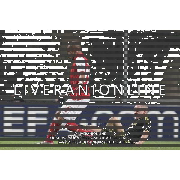 20110310: BRAGA, PORTUGAL - SC Braga vs Liverpool FC: Europa League 2010/2011, round of 8, 1st leg. In picture: Meyong and Jay Spearing. PHOTO: Pedro Benavente/CITYFILES LIGA EUROPY UEFA SEZON 2010/2011 PILKA NOZNA BRAGA - LIVERPOOL FOT. CITYFILES/NEWSPIX.PL PORTUGAL,BRAZIL,SPAIN,GERMANY,FRANCE,UK OUT !!! --- Newspix.pl EUROIPA LEAGUE BRAGA-LIVERPOOL ©AG ALDO LIVERNAI SAS - ITALY ONLY - *** Local Caption *** .